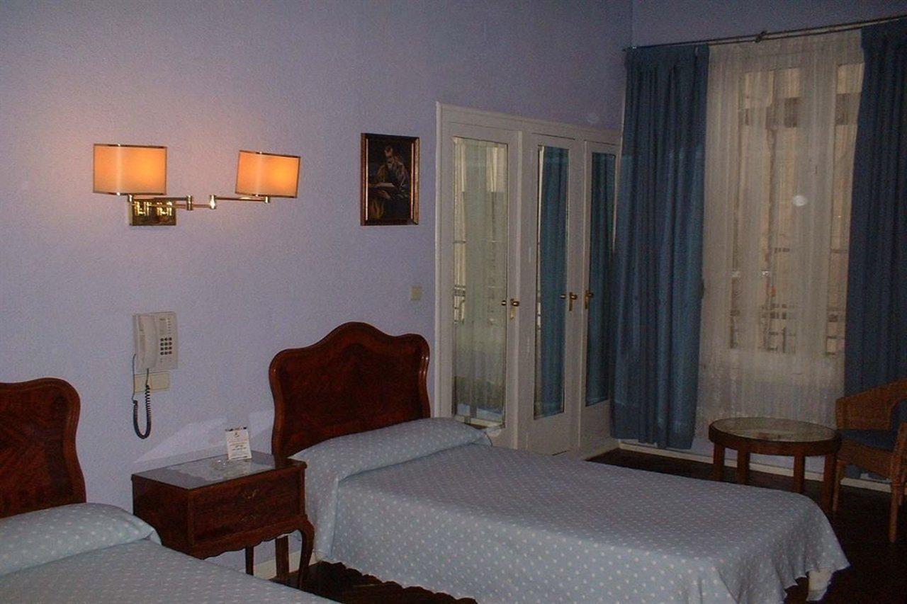 Pensión Pereda 3*